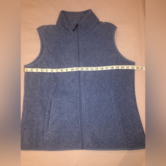 AMAZON ESSENTIALS  | SLEEVELESS VEST: XL (NWOT) - Picture 2 of 16